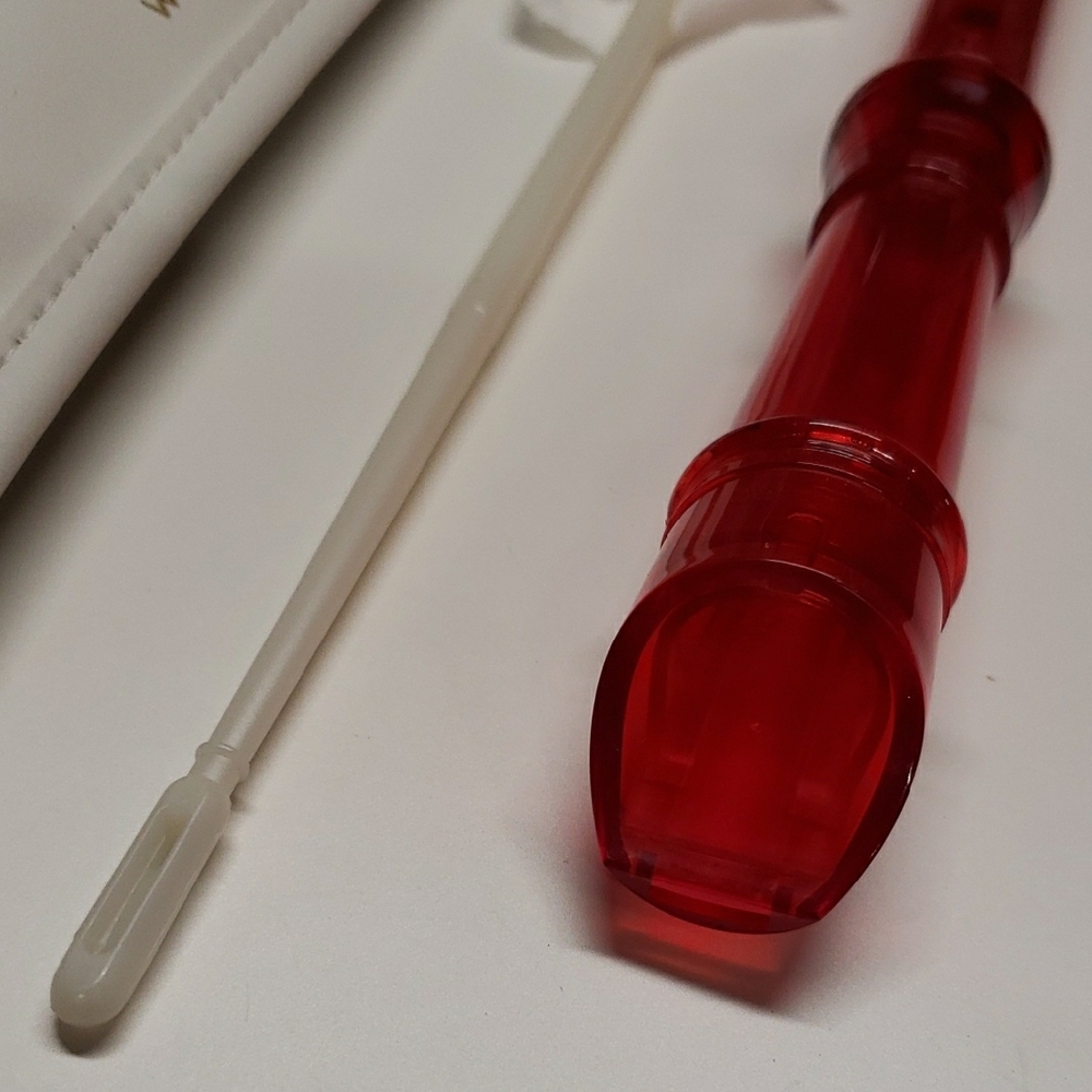 Kids Red Recorder Instrument - Picture 4 of 5